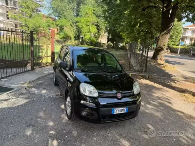 Usata Fiat Panda Lounge 69 CV (50 kW) 2015 Nero Utilitaria