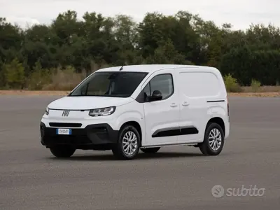 Begagnad Fiat Doblò 102 HK (75 kW) 2023 Vit Minibuss