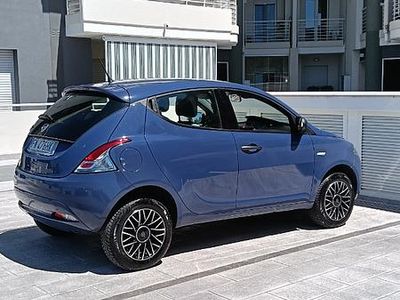 Usata Lancia Ypsilon 80 CV (58 kW) 2018 Blu Utilitaria