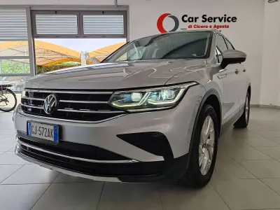 Usata VW Tiguan Elegance 150 CV (110 kW) 2022 Argento SUV