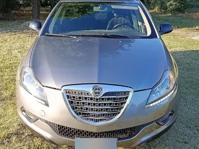 Usata Lancia Delta Silver 120 CV (88 kW) 2012 Utilitaria
