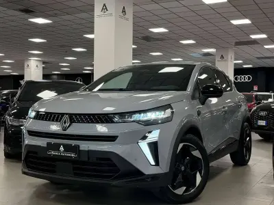 Usata Renault Captur Techno 101 CV (74 kW) 2024 Grigio SUV