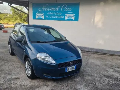Usata Fiat Grande Punto Dynamic 90 CV (66 kW) 2008 Blu Utilitaria