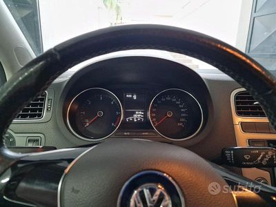 Usata VW Polo Cross 90 CV (66 kW) 2015 Grigio Utilitaria