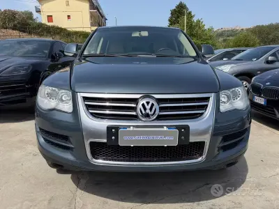 Usata VW Touareg R 174 CV (127 kW) 2007 Grigio SUV