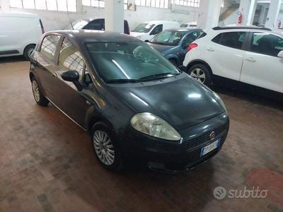 Usata Fiat Grande Punto Active 77 CV (56 kW) 2008 Nero Utilitaria
