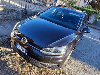 Usata VW Golf VII Trendline 110 CV (80 kW) 2018 Nero Station wagon