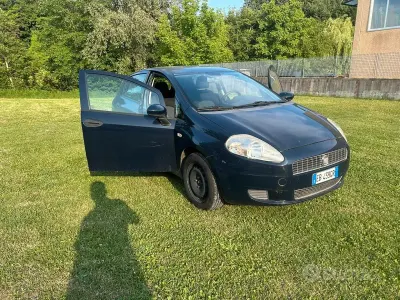 Usata Fiat Grande Punto 75 CV (55 kW) 2010 Utilitaria