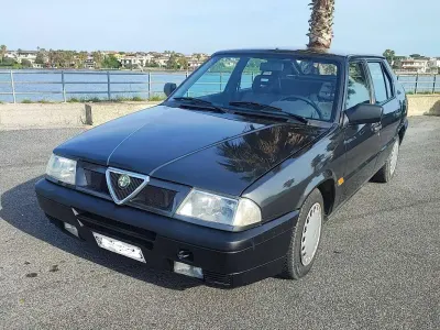 Usata Alfa Romeo 33 88 CV (64 kW) 1992 Grigio Berlina