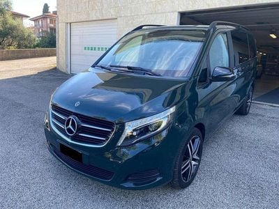 Usata Mercedes V250 Business 190 CV (139 kW) 2019 Blu acciaio Monovolume