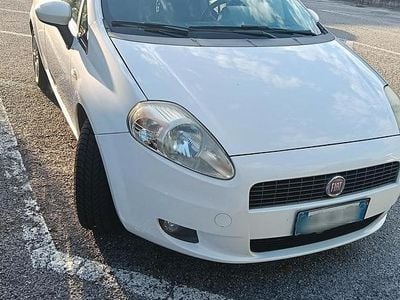Usata Fiat Grande Punto 90 CV (66 kW) 2008 Bianco Utilitaria
