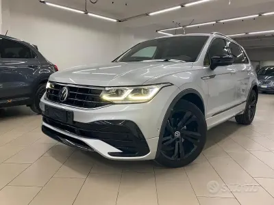 Begagnad VW Tiguan R-line 150 HK (110 kW) 2021 Grå SUV