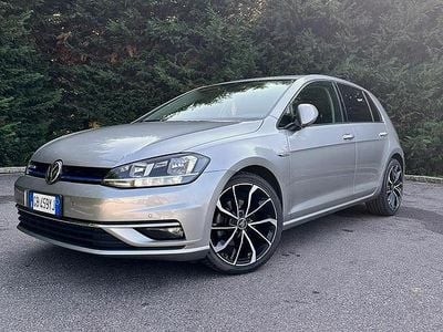 Usata 2020 VW Golf VIII Berlina | 14.500 € (Buon prezzo)