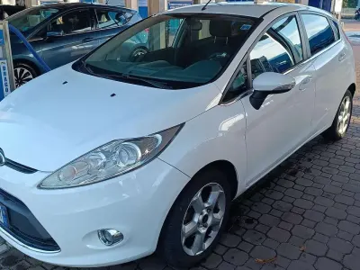 Occasion Ford Fiesta Titanium 95 PK (69 kW) 2010 Wit Sedan