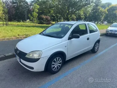 Usata Opel Corsa Comfort 58 CV (42 kW) 2002 Bianco Utilitaria