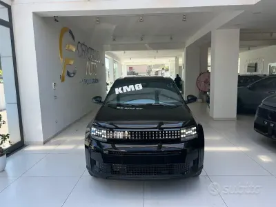 Nuova Fiat Grande Panda Icon 101 CV (74 kW) 2026 Nero pastello Utilitaria