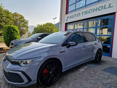 Usata VW Golf VIII Pro 245 CV (180 kW) 2024 Mondsteingrau Berlina