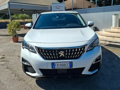 Usata Peugeot 3008 Active 131 CV (96 kW) 2019 Bianco SUV