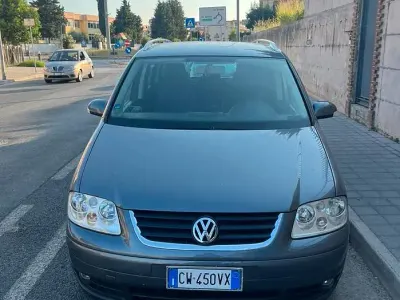 Usata VW Touran 105 CV (77 kW) 2005 Grigio Monovolume