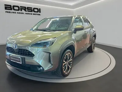 Usata Toyota Yaris Cross Lounge 92 CV (67 kW) 2022 Bronzo SUV