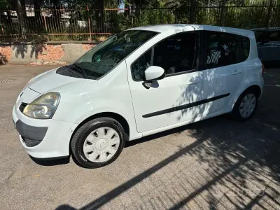 Usata Renault Modus 75 CV (55 kW) 2011 Bianco Monovolume