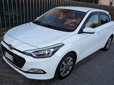 Usata Hyundai i20 90 CV (66 kW) 2015 Bianco Utilitaria