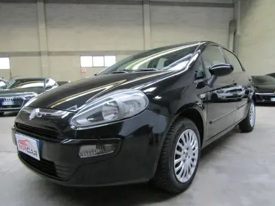 Usata Fiat Grande Punto Active 69 CV (50 kW) 2011 Nero Utilitaria