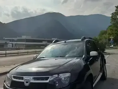Usata Dacia Duster 110 CV (80 kW) 2012 Nero SUV