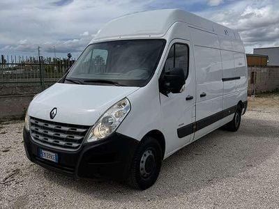 Begagnad Renault Master 102 HK (75 kW) 2012 Halvkombi
