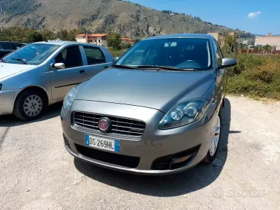 Usata Fiat Croma 150 CV (110 kW) 2009 Grigio Station wagon