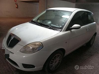 Usata Lancia Ypsilon 69 CV (50 kW) 2009 Bianco Utilitaria