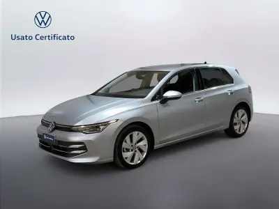 Gebraucht VW Golf VIII Style 150 PS (110 kW) 2025 Silber Limousine