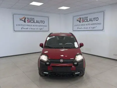Nuova Fiat Panda Cross 65 CV (47 kW) 2026 Rosso Utilitaria
