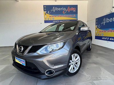 Usata Nissan Qashqai Acenta 131 CV (96 kW) 2015 Grigio SUV