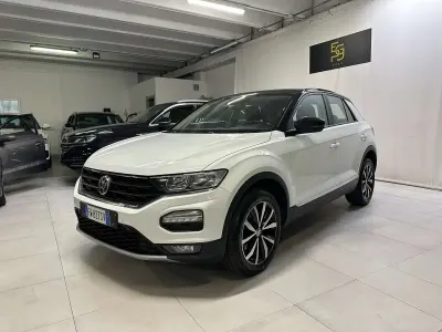 Usata VW T-Roc Business 150 CV (110 kW) 2019 Bianco SUV