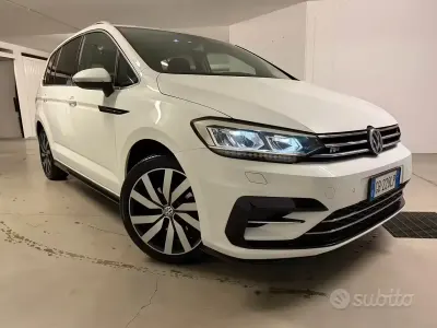 Usata VW Touran R-line 150 CV (110 kW) 2016 Bianco Monovolume