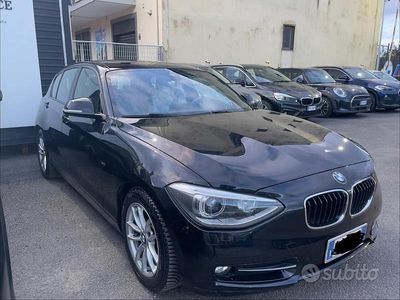 Begagnad BMW 118 Sport Line 143 HK (105 kW) 2013 Svart Halvkombi