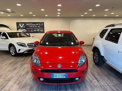 Usata Fiat Punto Lounge 85 CV (62 kW) 2013 Rosso Utilitaria