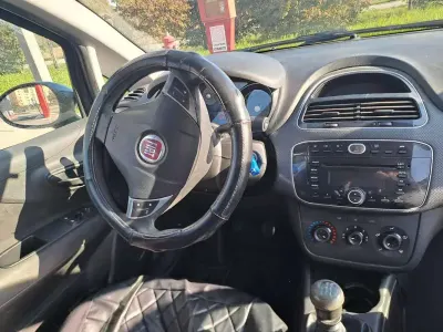Usata Fiat Grande Punto 77 CV (56 kW) 2011 Utilitaria