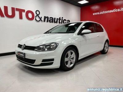 Usata VW Golf VII Comfortline 122 CV (89 kW) 2013 Bianco pastello Utilitaria