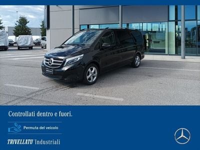 Mercedes V220