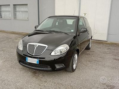 Usata Lancia Ypsilon 94 CV (69 kW) 2011 Nero Utilitaria