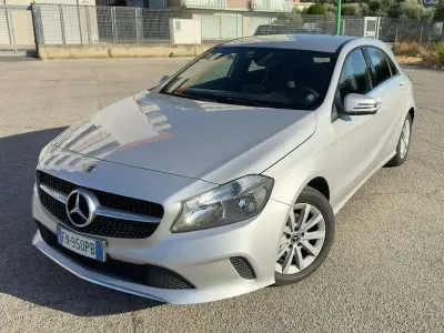 Usata Mercedes A180 Executive 109 CV (80 kW) 2018 Argento Berlina