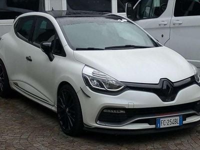 Second-hand Renault Clio IV Trophy 220 CP (161 kW) 2016 Berlinǎ