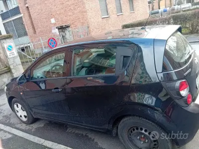 Usata Chevrolet Aveo 2012 Nero Utilitaria