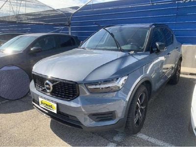 Usata Volvo XC40 Business Edition 150 CV (110 kW) 2020 Grigio SUV