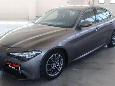 Usata Alfa Romeo Giulia Business 150 CV (110 kW) 2017 Oro Berlina