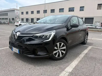 Usata Renault Clio V Equilibre 91 CV (66 kW) 2023 Nero Berlina