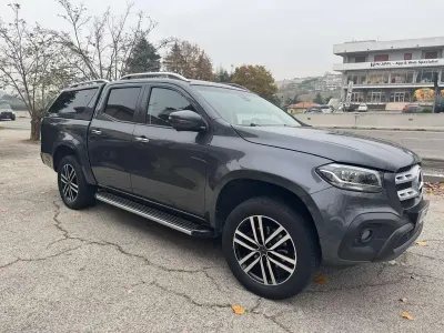 Usata Mercedes X250 Progressive 190 CV (139 kW) 2018 Grau metallic Pick-up