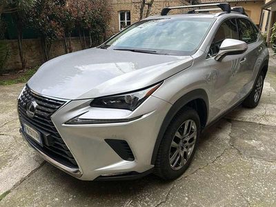 Usata Lexus NX300h Executive Line 155 CV (114 kW) 2018 Argento SUV